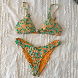 Dippin Daisy’s Bikini Set
